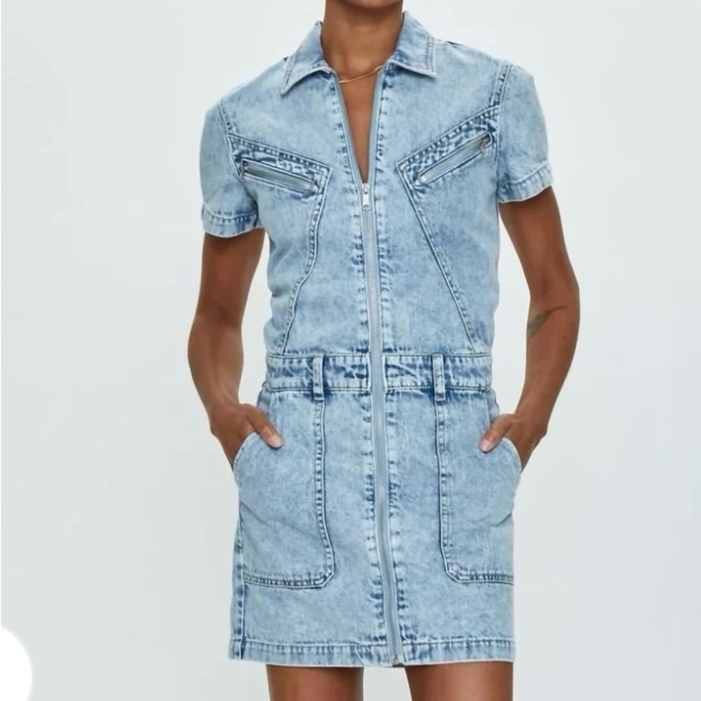 NWOT Pistola Denim dress Short Sleeve front zipper